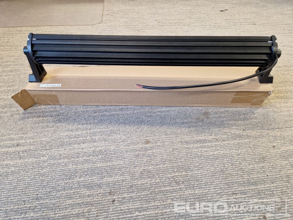 Unused 21.5" 120W Combo Beam LED Light Bar, Mounting Brackets, IP67 Waterproof - Строительное оборудование: фото 3 Unused 21.5" 120W Combo Beam LED Light Bar, Mounting Brackets, IP67 Waterproof - Строительное оборудование: фото 3