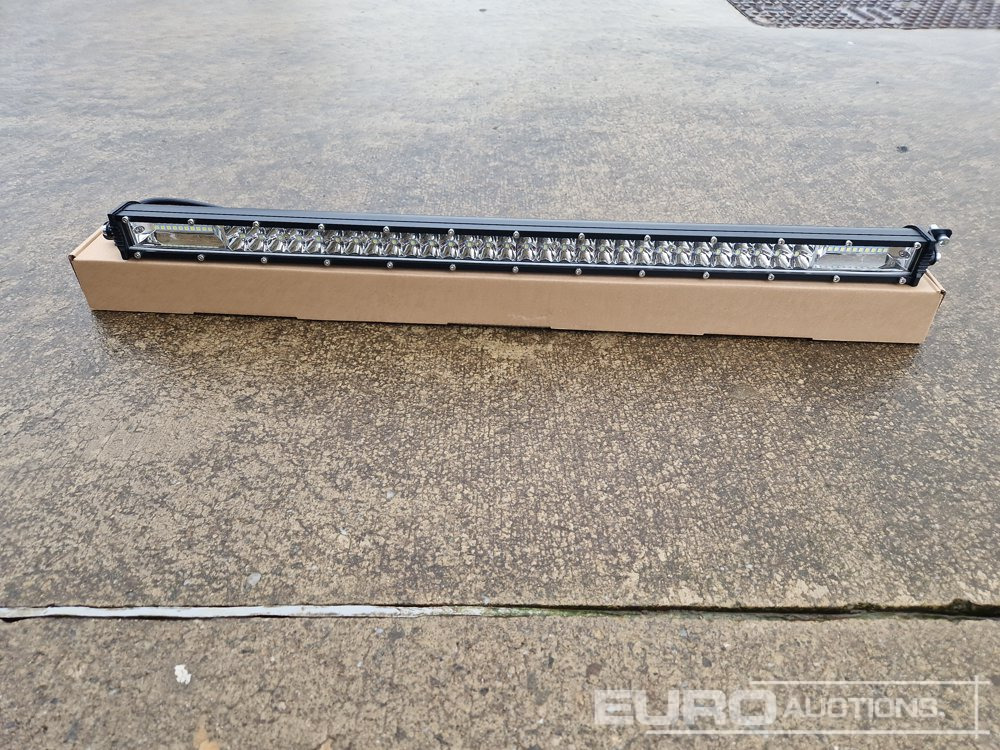 Unused 25" 240W Combo Beam LED Light Bar, Mounting Brackets, IP68 Waterproof - Строительное оборудование: фото 5 Unused 25" 240W Combo Beam LED Light Bar, Mounting Brackets, IP68 Waterproof - Строительное оборудование: фото 5