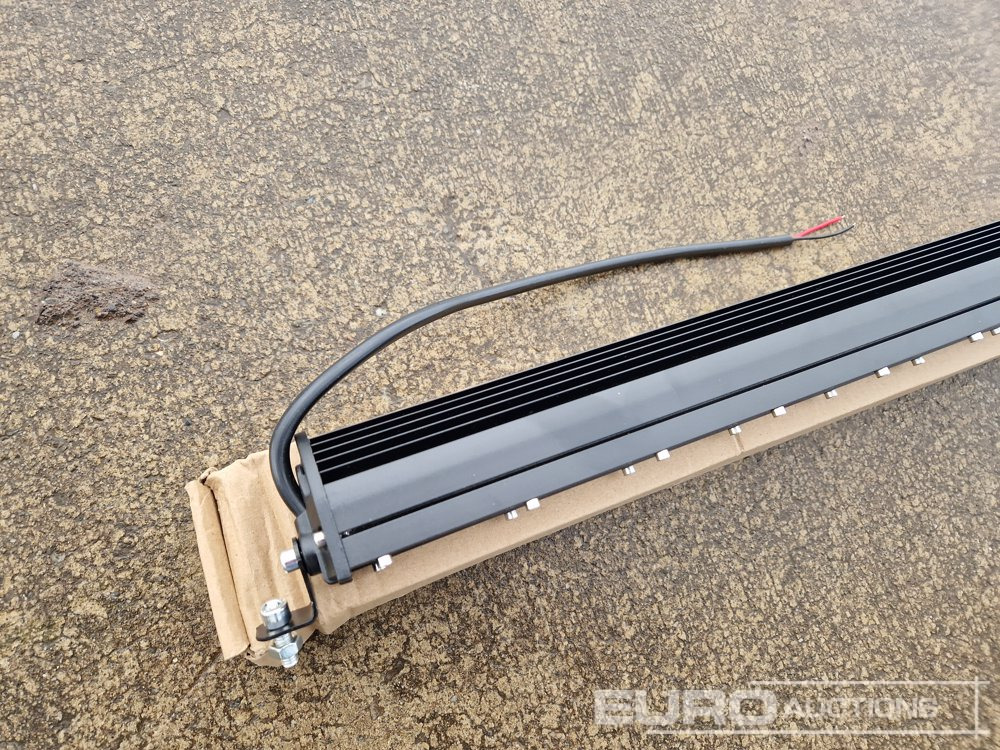 Строительное оборудование Unused 32" 300W Combo Beam LED Light Bar, Mounting Brackets, IP68 Waterproof: фото 7