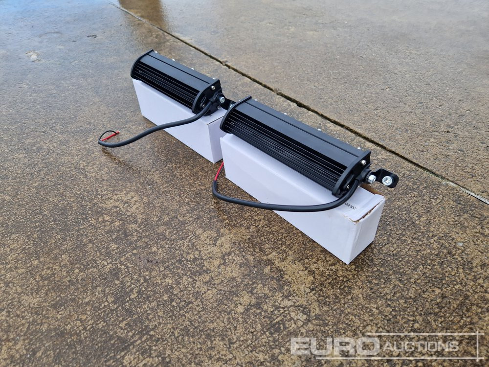 Unused 7" 60W LED Light Bar, Mounting Brackets, IP68 Waterproof (2 of) - Строительное оборудование: фото 3 Unused 7" 60W LED Light Bar, Mounting Brackets, IP68 Waterproof (2 of) - Строительное оборудование: фото 3
