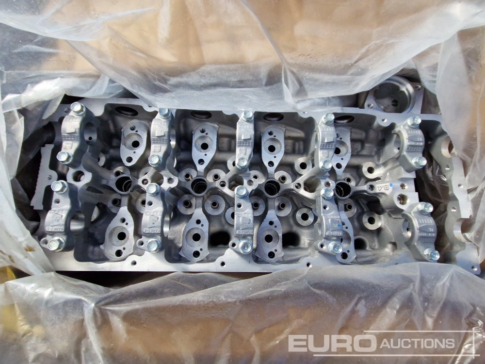 Unused Engine Head Isuzu4JJJ1 - Двигатель: фото 1 Unused Engine Head Isuzu4JJJ1 - Двигатель: фото 1