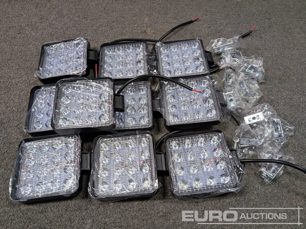 Unused LED Work Lights, 48w, 12V/24V, Adjustable Bracket, IP67 Waterproof, 6000k White (10 of) - Строительное оборудование: фото 3 Unused LED Work Lights, 48w, 12V/24V, Adjustable Bracket, IP67 Waterproof, 6000k White (10 of) - Строительное оборудование: фото 3
