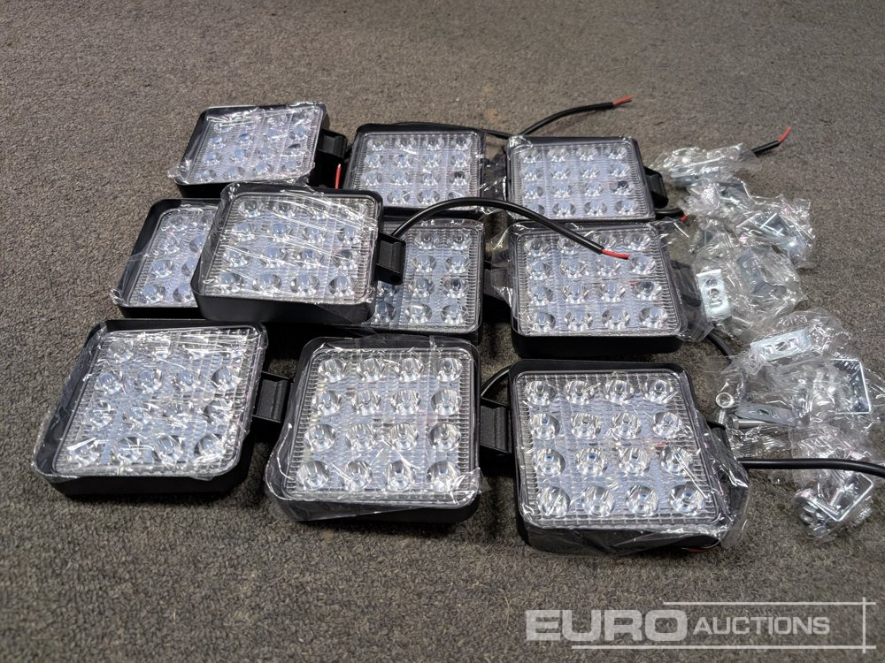 Unused LED Work Lights, 48w, 12V/24V, Adjustable Bracket, IP67 Waterproof, 6000k White (10 of) - Строительное оборудование: фото 3 Unused LED Work Lights, 48w, 12V/24V, Adjustable Bracket, IP67 Waterproof, 6000k White (10 of) - Строительное оборудование: фото 3