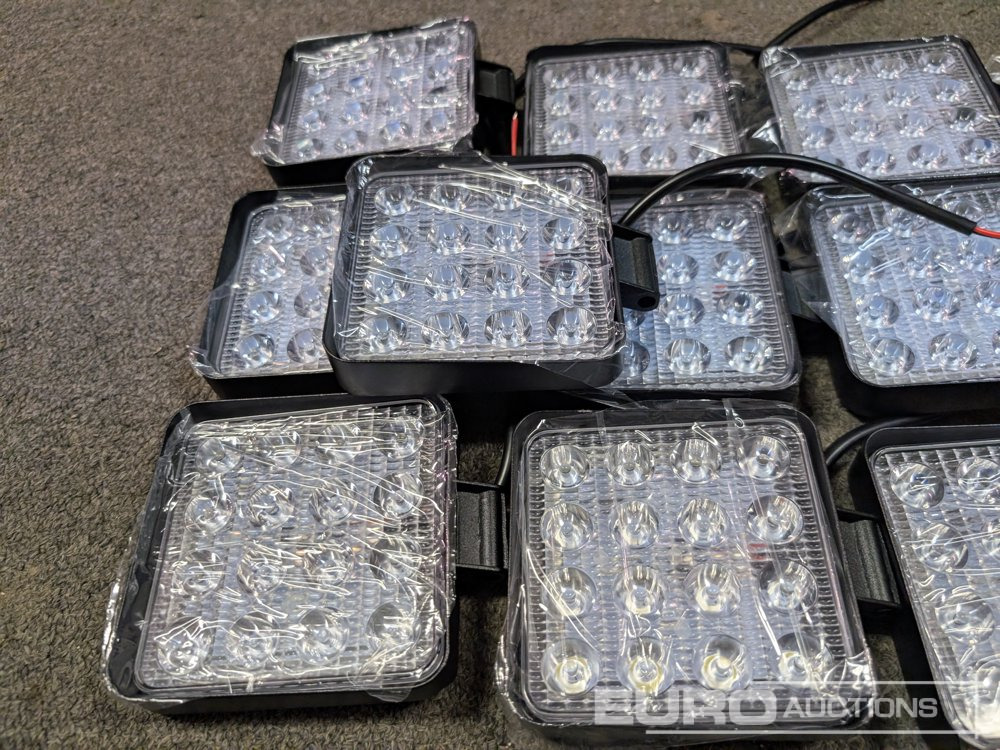 Unused LED Work Lights, 48w, 12V/24V, Adjustable Bracket, IP67 Waterproof, 6000k White (10 of) - Строительное оборудование: фото 5 Unused LED Work Lights, 48w, 12V/24V, Adjustable Bracket, IP67 Waterproof, 6000k White (10 of) - Строительное оборудование: фото 5