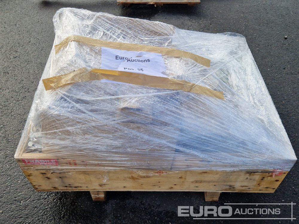 Unused Pallet of Assorted Spare Parts, Hitachi, Fuchs, Deutz - Двигатель: фото 1 Unused Pallet of Assorted Spare Parts, Hitachi, Fuchs, Deutz - Двигатель: фото 1