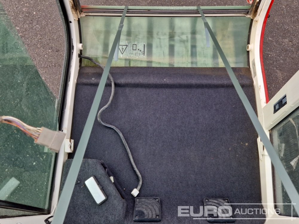 Cabin to suit Volvo ECR25D - Запчасти для Экскаваторов: фото 5 Cabin to suit Volvo ECR25D - Запчасти для Экскаваторов: фото 5