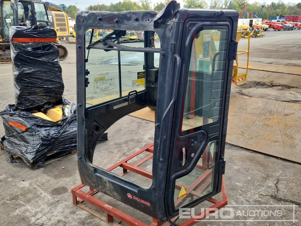 Cabin to suit Yanmar Excavator - Запчасти для Экскаваторов: фото 1 Cabin to suit Yanmar Excavator - Запчасти для Экскаваторов: фото 1