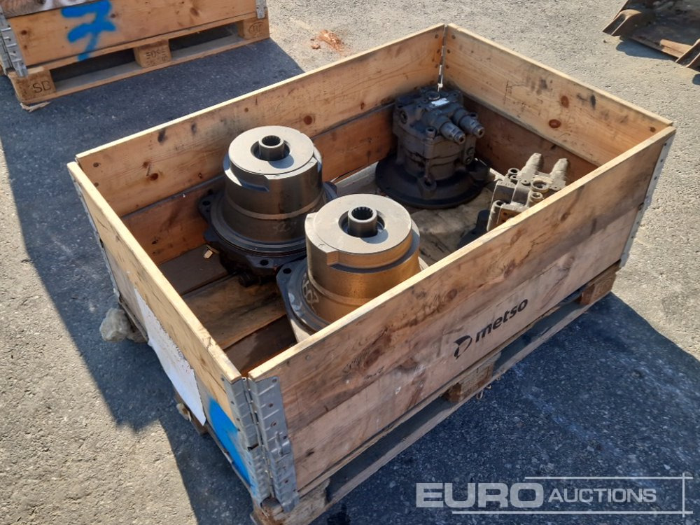 Drive Motor (2 of) Swing Motor (2 of) to suit Hitachi ZX870 - Запчасти: фото 2 Drive Motor (2 of) Swing Motor (2 of) to suit Hitachi ZX870 - Запчасти: фото 2