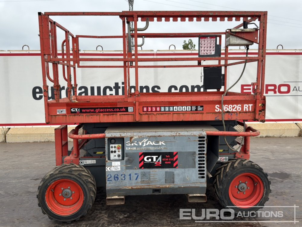 Ножничный подъемник 2013 SkyJack SJ6826RT: фото 6
