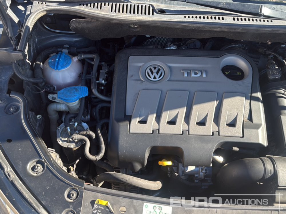 Легковой автомобиль 2015 Volkswagen Touran: фото 22