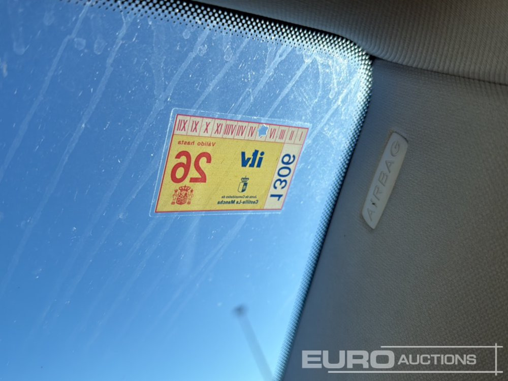 Легковой автомобиль 2015 Volkswagen Touran: фото 25