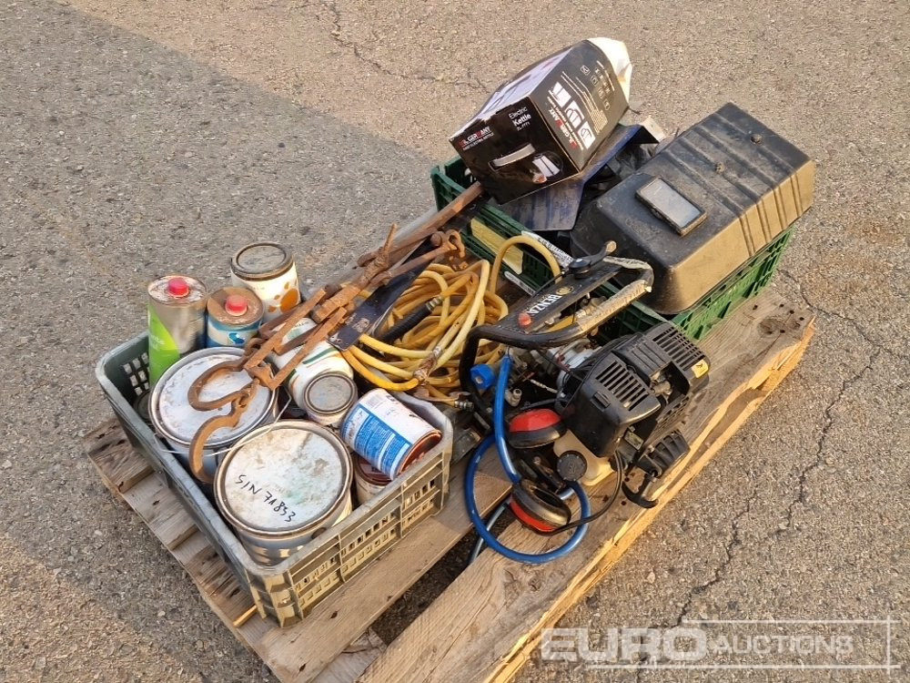 Pallet of Welding Machine, Welding Masks, Generator, Tubs of Paint - Строительное оборудование: фото 4 Pallet of Welding Machine, Welding Masks, Generator, Tubs of Paint - Строительное оборудование: фото 4