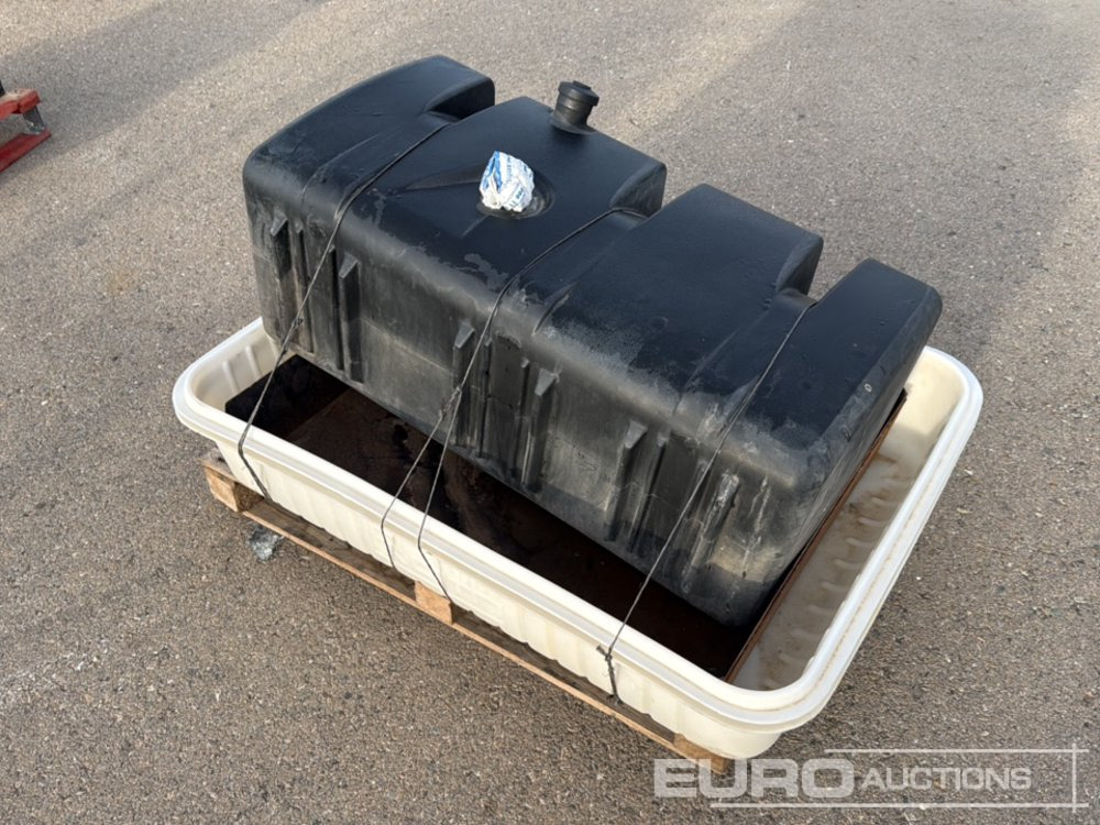 Plastic Fuel Bowser - Резервуар для хранения: фото 3 Plastic Fuel Bowser - Резервуар для хранения: фото 3