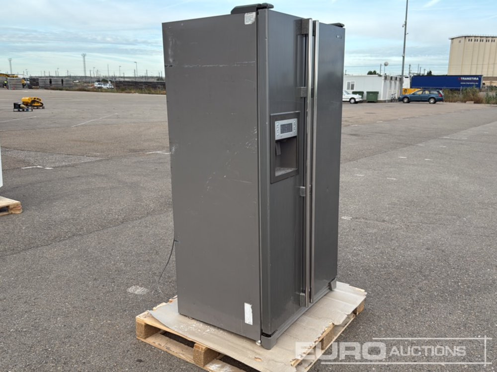 Samsung Double Door Refrigerator - Строительное оборудование: фото 1 Samsung Double Door Refrigerator - Строительное оборудование: фото 1