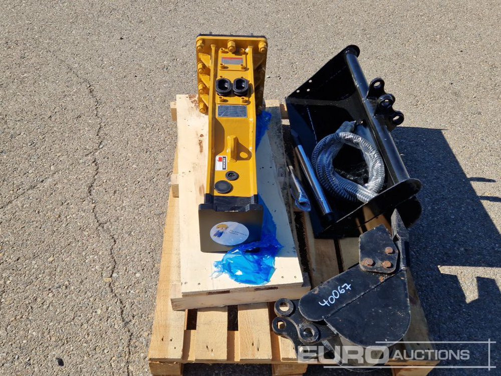 Unused Set of 30" Ditching, 8" Digging Bucket, Hydraulic Breaker to suit JPC Excavator / Conjunto Cazos de 800mm y 200mm y Martillo Solmek HM-150para Excavadora JPC - Ковш: фото 4 Unused Set of 30" Ditching, 8" Digging Bucket, Hydraulic Breaker to suit JPC Excavator / Conjunto Cazos de 800mm y 200mm y Martillo Solmek HM-150para Excavadora JPC - Ковш: фото 4