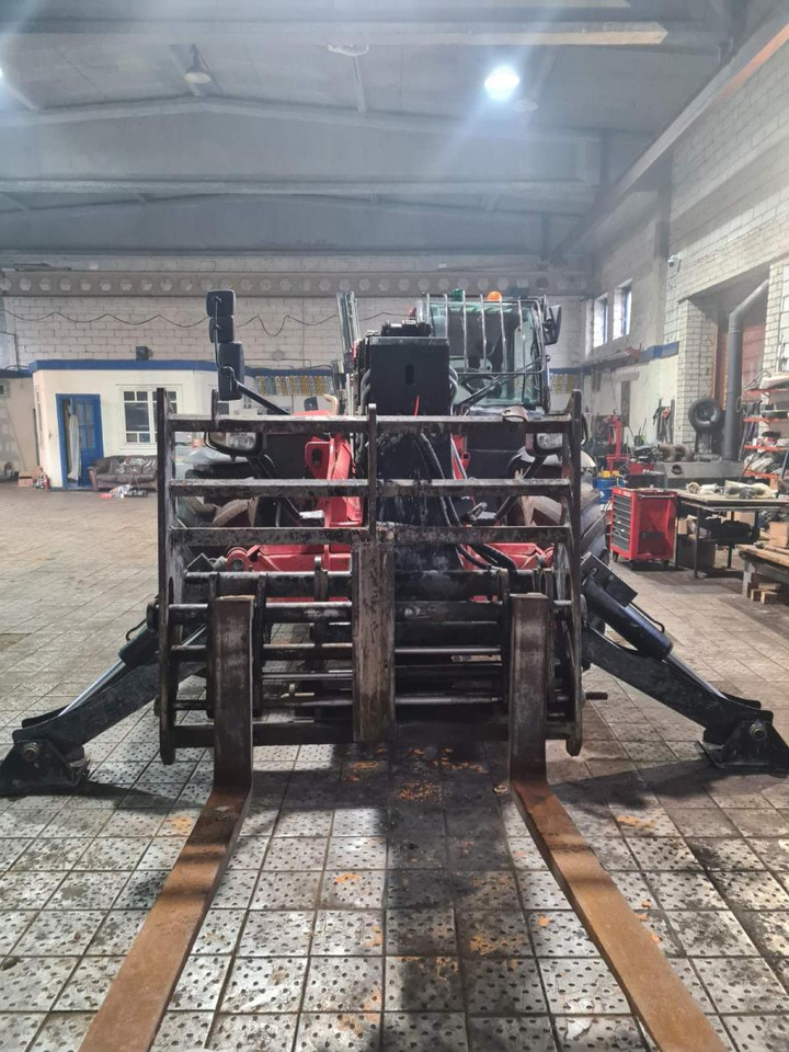 MANITOU MT1840 / 2019 - Телескопический погрузчик: фото 3 MANITOU MT1840 / 2019 - Телескопический погрузчик: фото 3