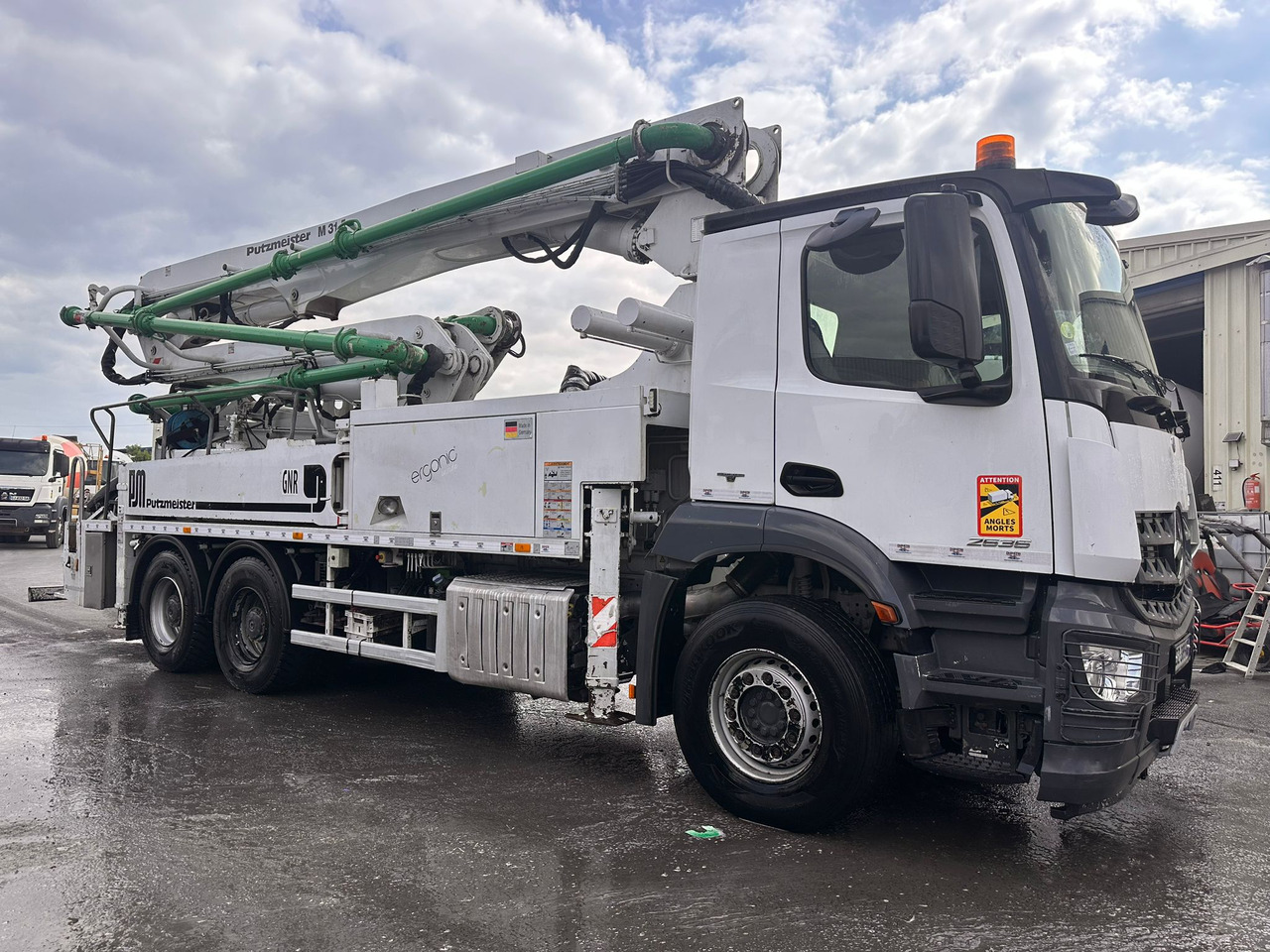 Pompe à béton PUTZ 31m avec cabine Mercedes-Benz Arocs 2636 DZ-389-XG - Автобетононасос: фото 3 Pompe à béton PUTZ 31m avec cabine Mercedes-Benz Arocs 2636 DZ-389-XG - Автобетононасос: фото 3