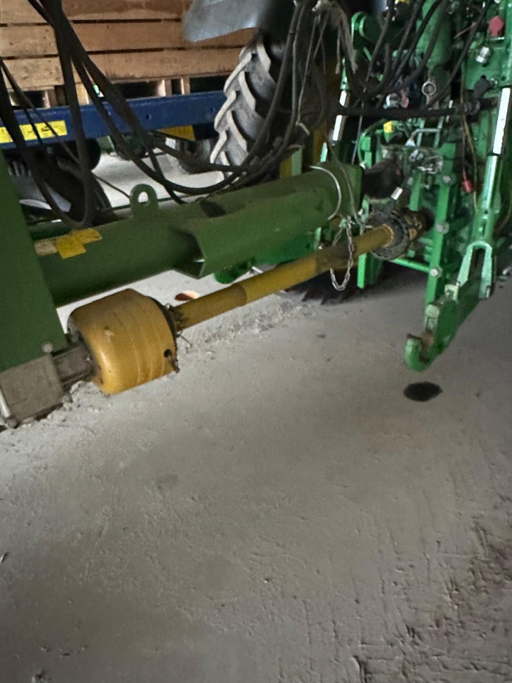 Amazone UG 3000 Super - Опрыскиватель: фото 3 Amazone UG 3000 Super - Опрыскиватель: фото 3