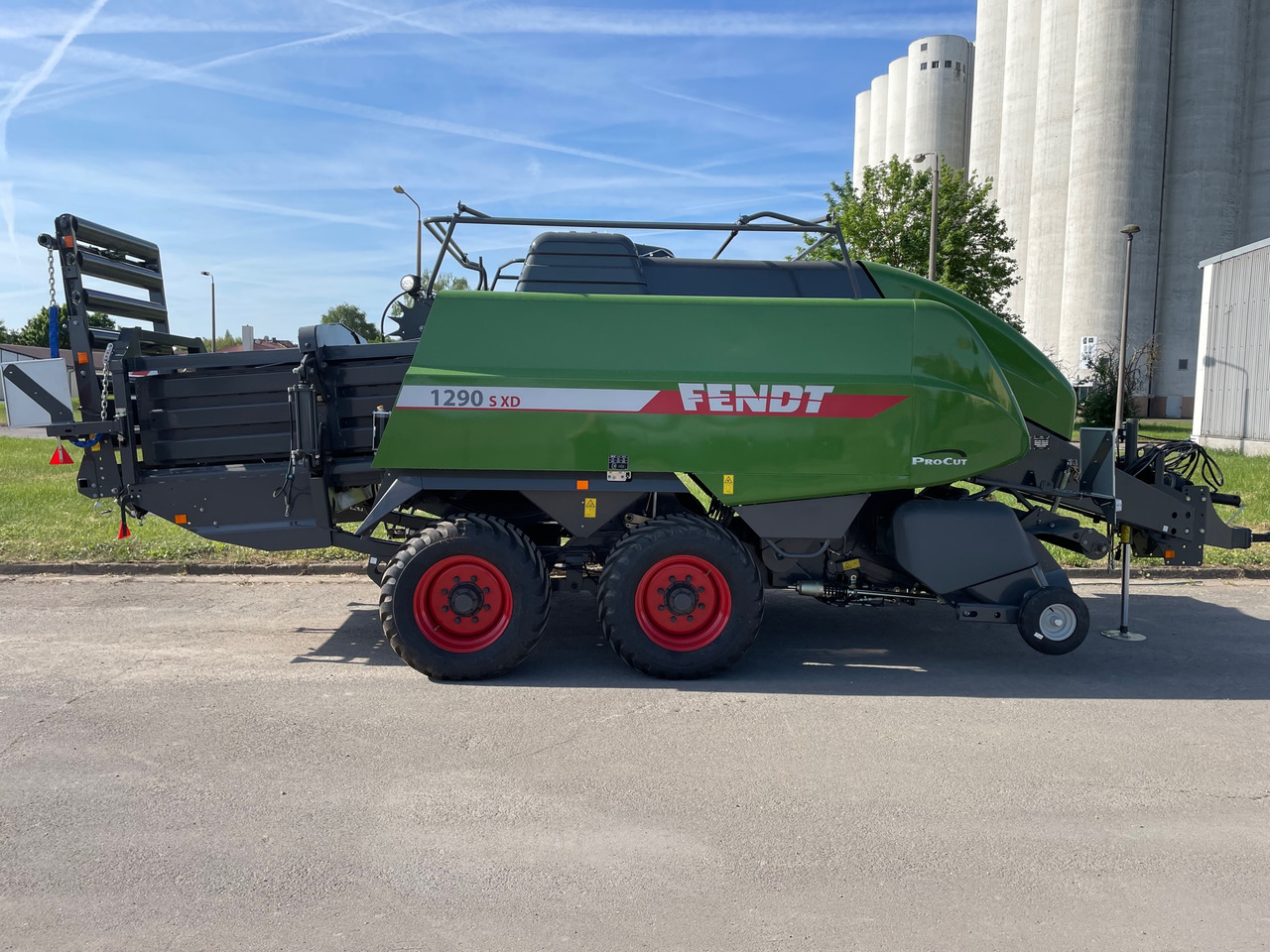 Fendt 1290 XD Cutter Quaderballenpre - Пресс-подборщик тюковый: фото 1 Fendt 1290 XD Cutter Quaderballenpre - Пресс-подборщик тюковый: фото 1