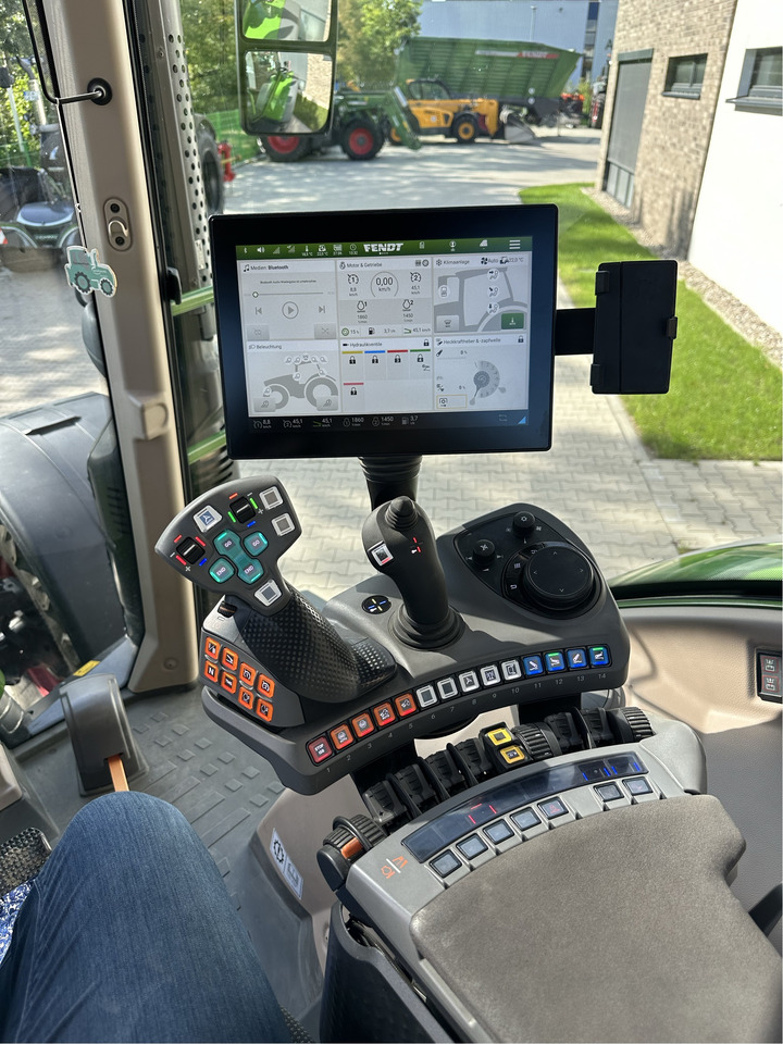 Fendt 724 Gen6 Profi Plus - Трактор: фото 2 Fendt 724 Gen6 Profi Plus - Трактор: фото 2