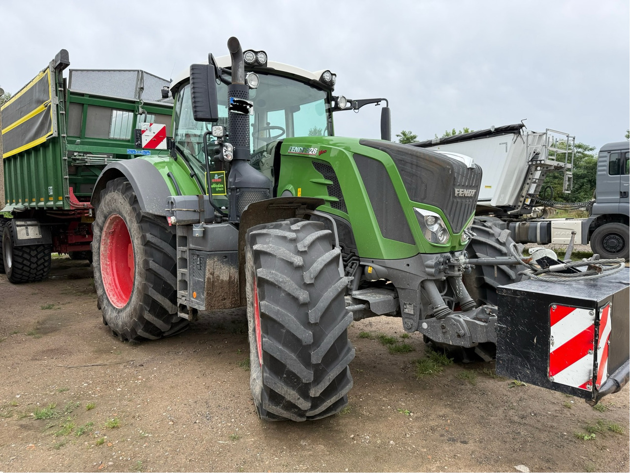 Fendt 828 Vario S4 ProfiPlus - Трактор: фото 1 Fendt 828 Vario S4 ProfiPlus - Трактор: фото 1