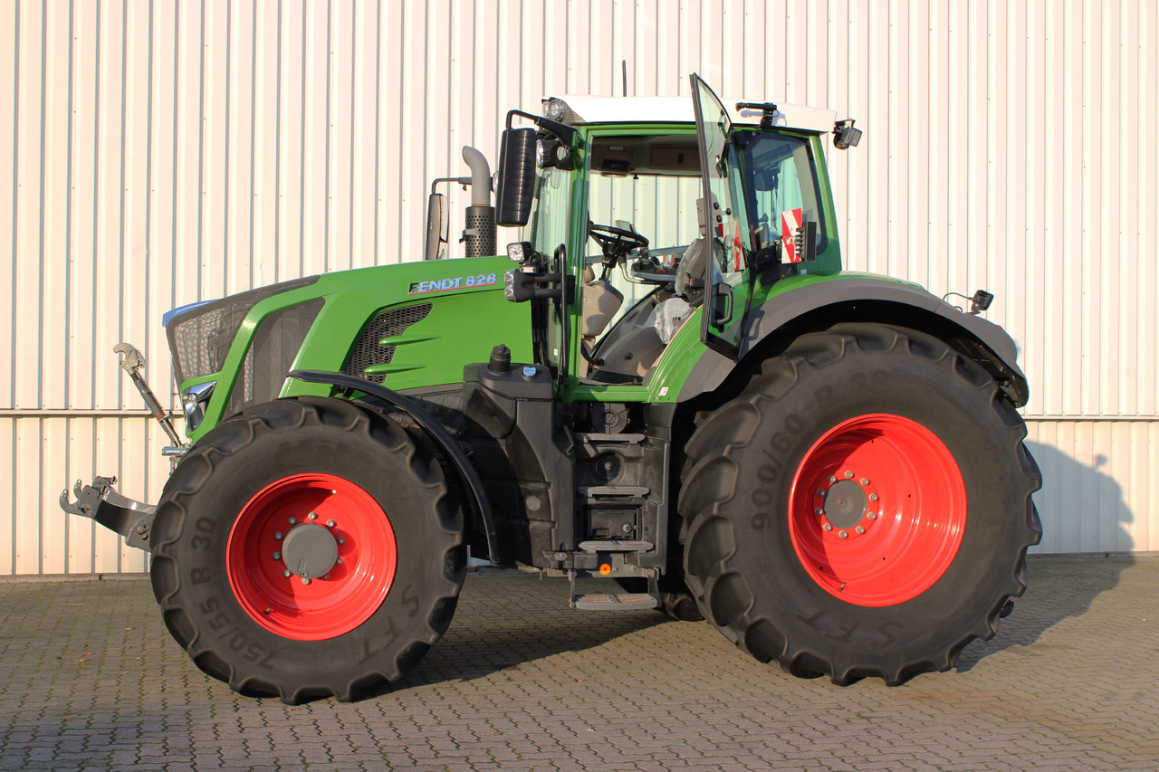 Fendt 828 Vario S4 ProfiPlus - Трактор: фото 1 Fendt 828 Vario S4 ProfiPlus - Трактор: фото 1