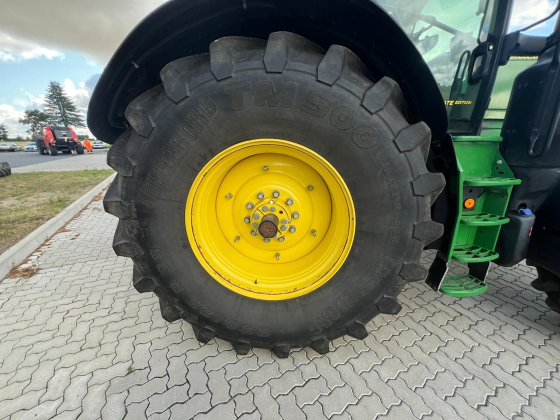 John Deere 6215 R - Трактор: фото 5 John Deere 6215 R - Трактор: фото 5