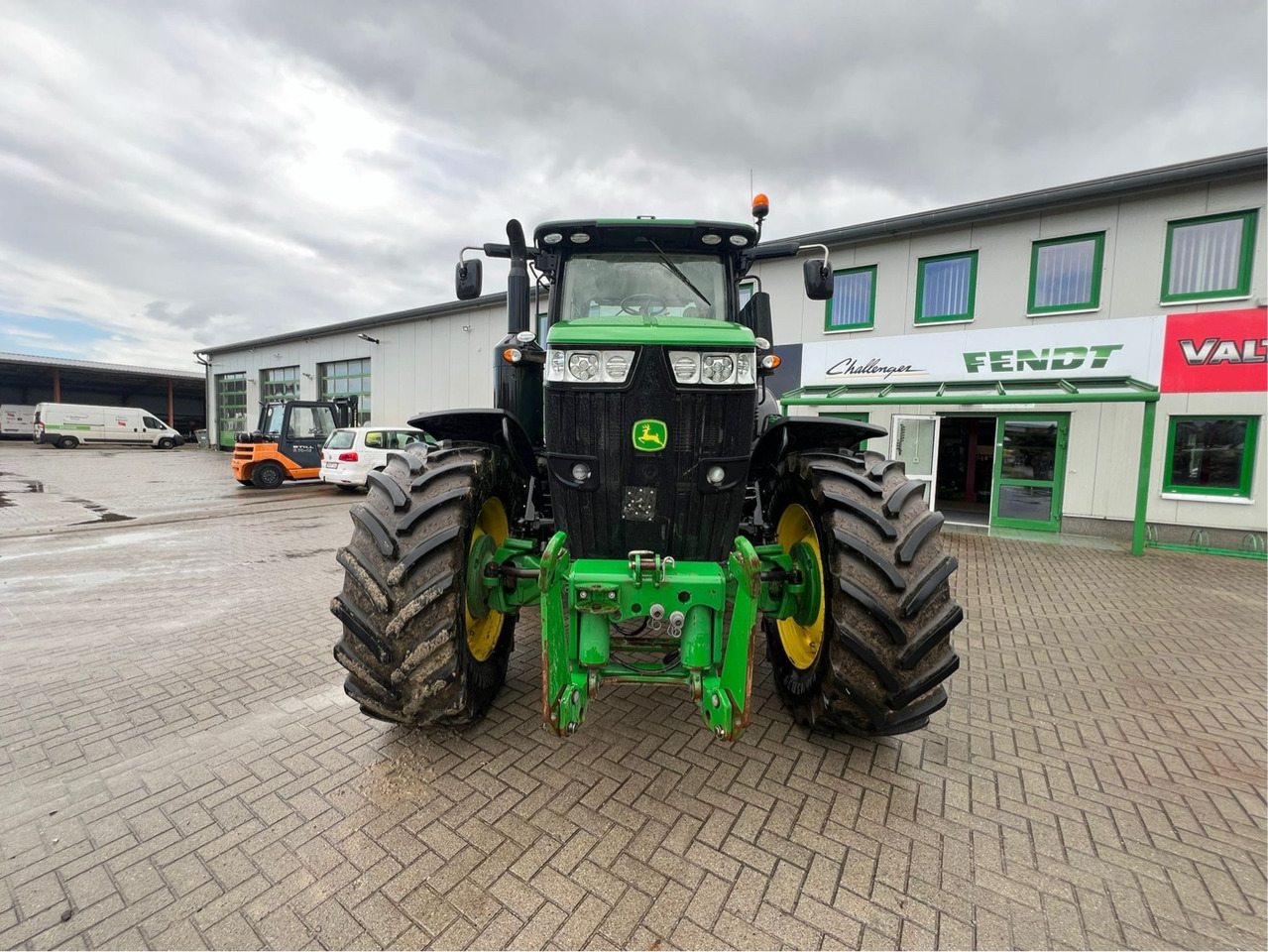 Трактор John Deere 7290R: фото 8