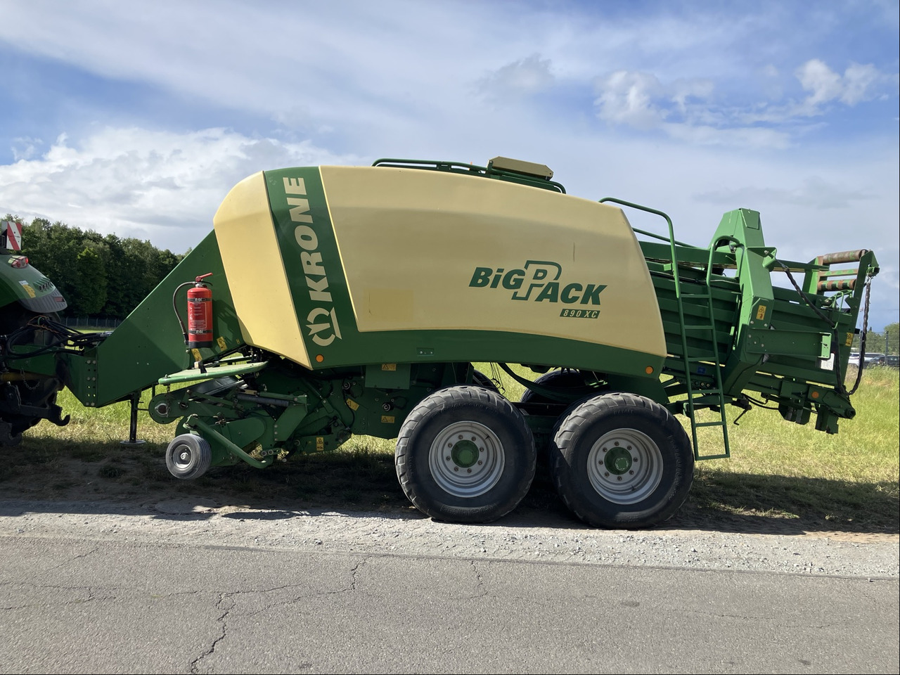 Krone Big Pack 890 XC - Пресс-подборщик тюковый: фото 1 Krone Big Pack 890 XC - Пресс-подборщик тюковый: фото 1