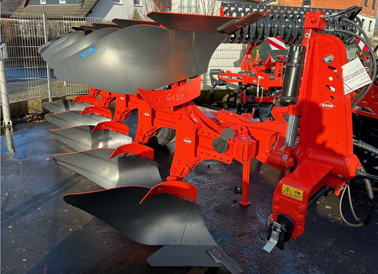 Kuhn MULTI-MASTER 123 5 (4E 1) - Плуг: фото 1 Kuhn MULTI-MASTER 123 5 (4E 1) - Плуг: фото 1