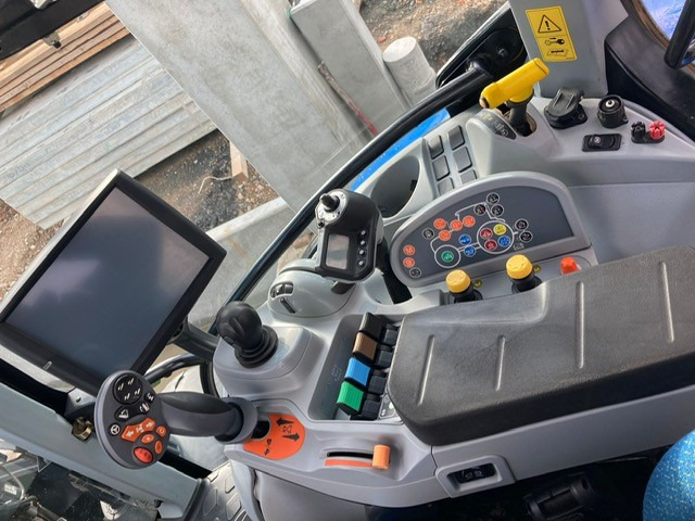 New Holland T7.200 Autocommand - Трактор: фото 3 New Holland T7.200 Autocommand - Трактор: фото 3