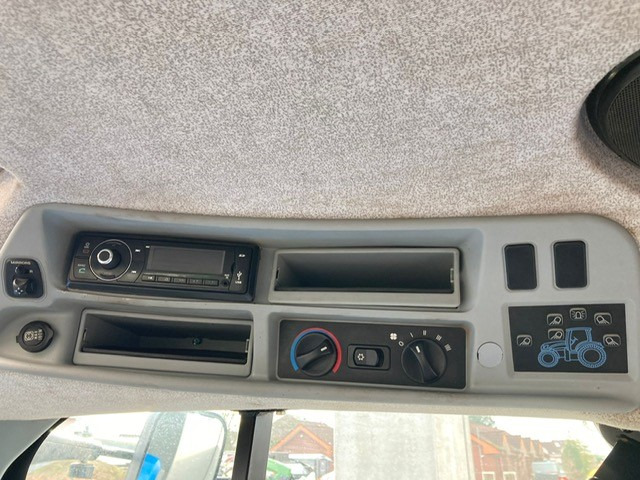 New Holland T7.200 Autocommand - Трактор: фото 2 New Holland T7.200 Autocommand - Трактор: фото 2