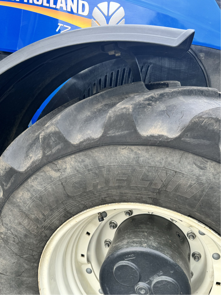 New Holland T7.315 - Трактор: фото 4 New Holland T7.315 - Трактор: фото 4