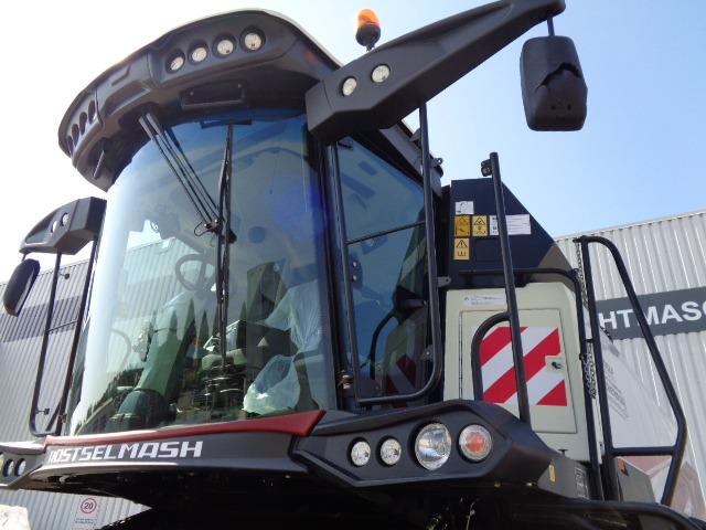 Зерноуборочный комбайн Rostselmash RSM 161: фото 6 Зерноуборочный комбайн Rostselmash RSM 161: фото 6