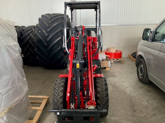 Schäffer Hoflader 2024 - Колёсный погрузчик: фото 1 Schäffer Hoflader 2024 - Колёсный погрузчик: фото 1