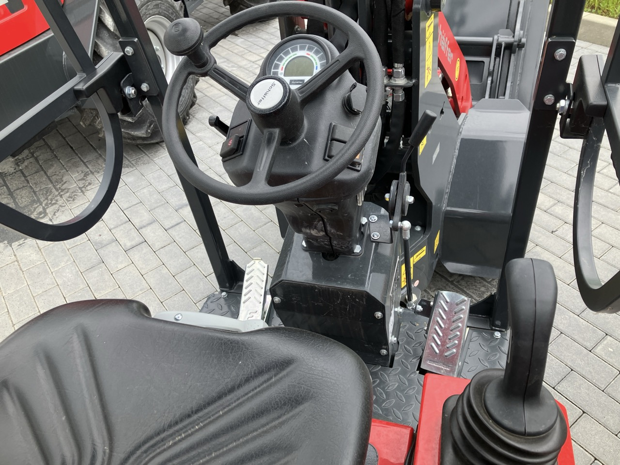 Schäffer Hoflader Typ 1622 - Колёсный погрузчик: фото 3 Schäffer Hoflader Typ 1622 - Колёсный погрузчик: фото 3