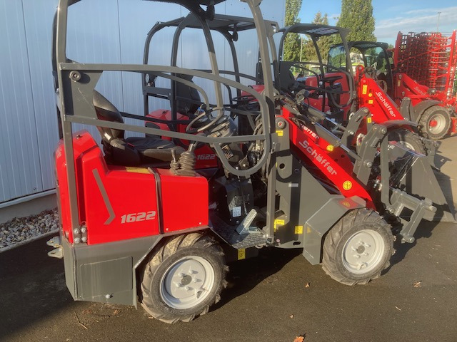 Schäffer Hoflader Typ 1622 - Колёсный погрузчик: фото 1 Schäffer Hoflader Typ 1622 - Колёсный погрузчик: фото 1