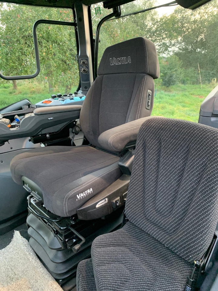 Valtra T 235 D Direct - Трактор: фото 3 Valtra T 235 D Direct - Трактор: фото 3