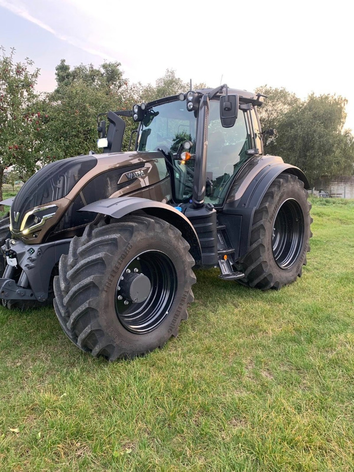 Valtra T 235 D Direct - Трактор: фото 1 Valtra T 235 D Direct - Трактор: фото 1