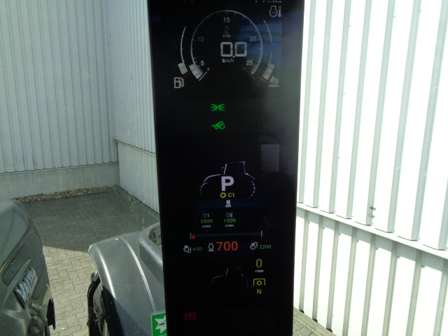 Valtra T 235 Versu RüFa - Трактор: фото 2 Valtra T 235 Versu RüFa - Трактор: фото 2