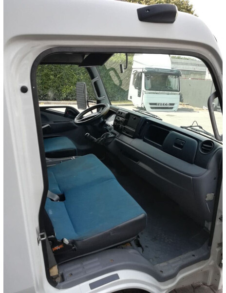 Mitsubishi Fuso CANTER C TYPE MODEL LARGE - Кабина и интерьер для Грузовиков: фото 5 Mitsubishi Fuso CANTER C TYPE MODEL LARGE - Кабина и интерьер для Грузовиков: фото 5