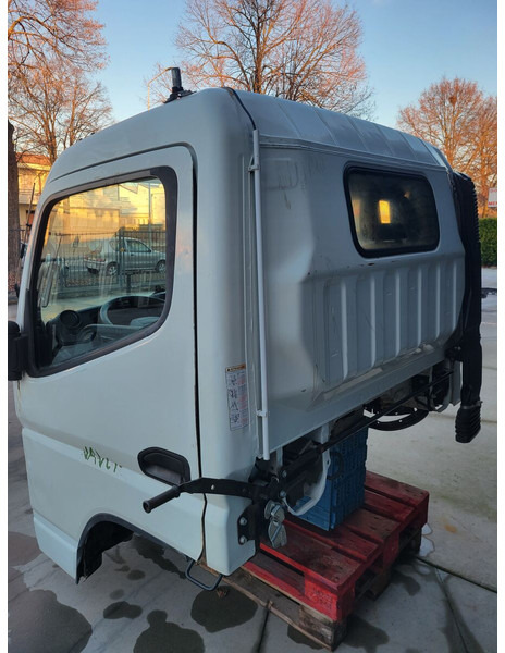Mitsubishi Fuso "S" Fuso - Кабина и интерьер для Грузовиков: фото 5 Mitsubishi Fuso "S" Fuso - Кабина и интерьер для Грузовиков: фото 5