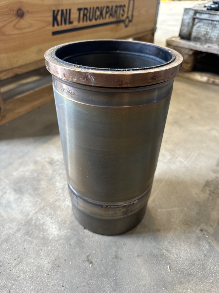 DAF CYLINDERS 1935136 - Двигатель и запчасти для Грузовиков: фото 2 DAF CYLINDERS 1935136 - Двигатель и запчасти для Грузовиков: фото 2