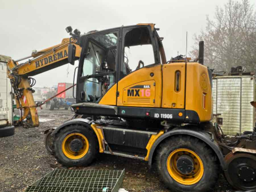 HYDREMA CONSTRUCTION EXCAVATOR MX16 RAIL - Колёсный экскаватор: фото 2 HYDREMA CONSTRUCTION EXCAVATOR MX16 RAIL - Колёсный экскаватор: фото 2