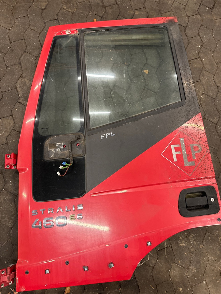 IVECO STRALIS DOOR LEFT 504232504 - Кабина и интерьер для Грузовиков: фото 1 IVECO STRALIS DOOR LEFT 504232504 - Кабина и интерьер для Грузовиков: фото 1