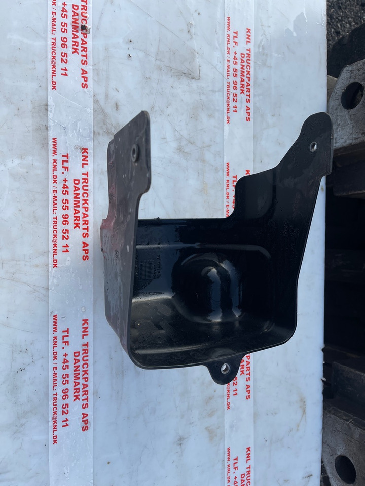 MAN ADBLUE COVER 81.15511-0226 - Рама/ Шасси для Грузовиков: фото 1 MAN ADBLUE COVER 81.15511-0226 - Рама/ Шасси для Грузовиков: фото 1