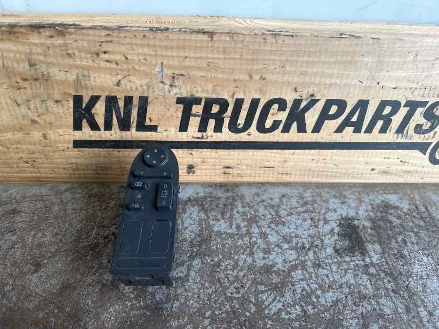 MAN DOOR MODULE 81.25806-7102 - Электрическая система для Грузовиков: фото 1 MAN DOOR MODULE 81.25806-7102 - Электрическая система для Грузовиков: фото 1