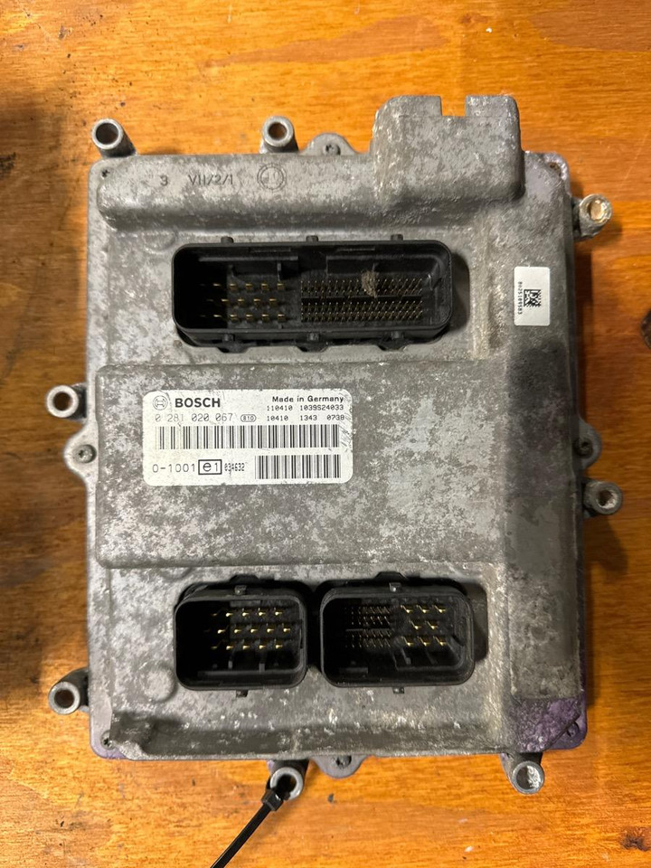 MAN ENGINE ECU 51.25803-7707 - Блок управления для Грузовиков: фото 1 MAN ENGINE ECU 51.25803-7707 - Блок управления для Грузовиков: фото 1