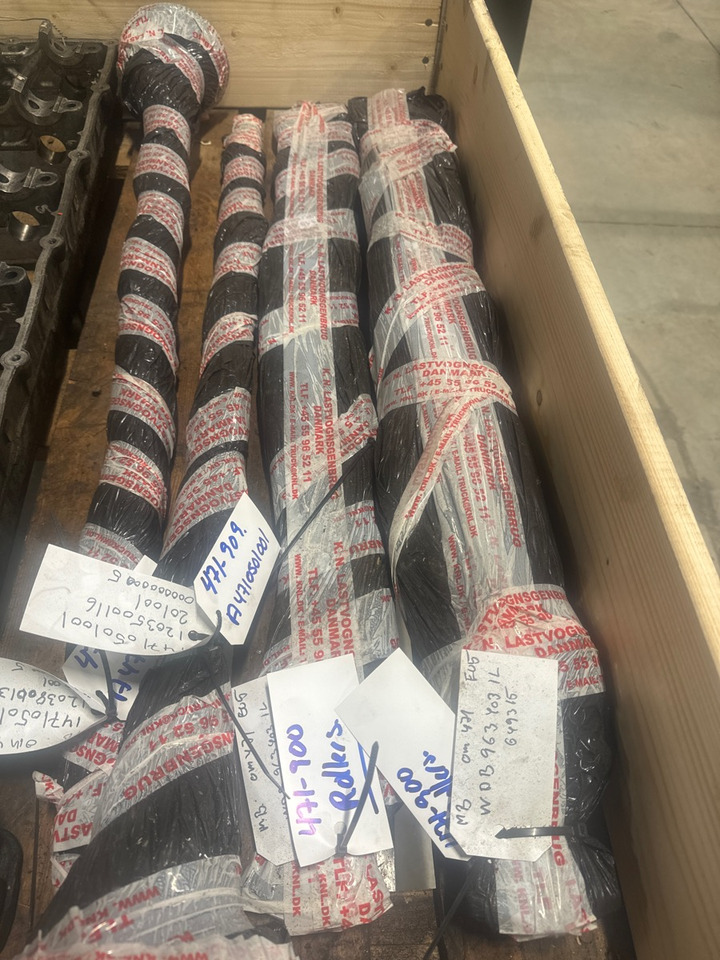 MERCEDES ROLLERS ASSY - Двигатель и запчасти для Грузовиков: фото 1 MERCEDES ROLLERS ASSY - Двигатель и запчасти для Грузовиков: фото 1