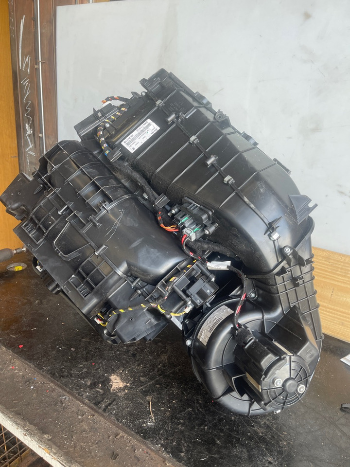 RENAULT KLIMA / AC UNIT 7484515288 - Кабина и интерьер для Грузовиков: фото 1 RENAULT KLIMA / AC UNIT 7484515288 - Кабина и интерьер для Грузовиков: фото 1